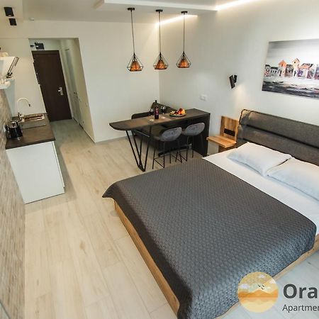 Orange Sky Apartments Beach Tower バトゥーミ エクステリア 写真