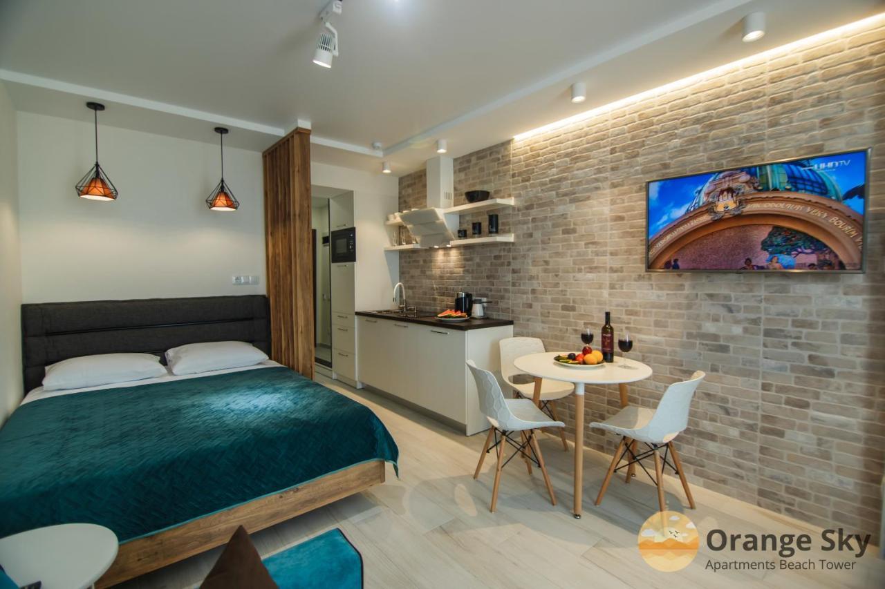 Orange Sky Apartments Beach Tower バトゥーミ エクステリア 写真