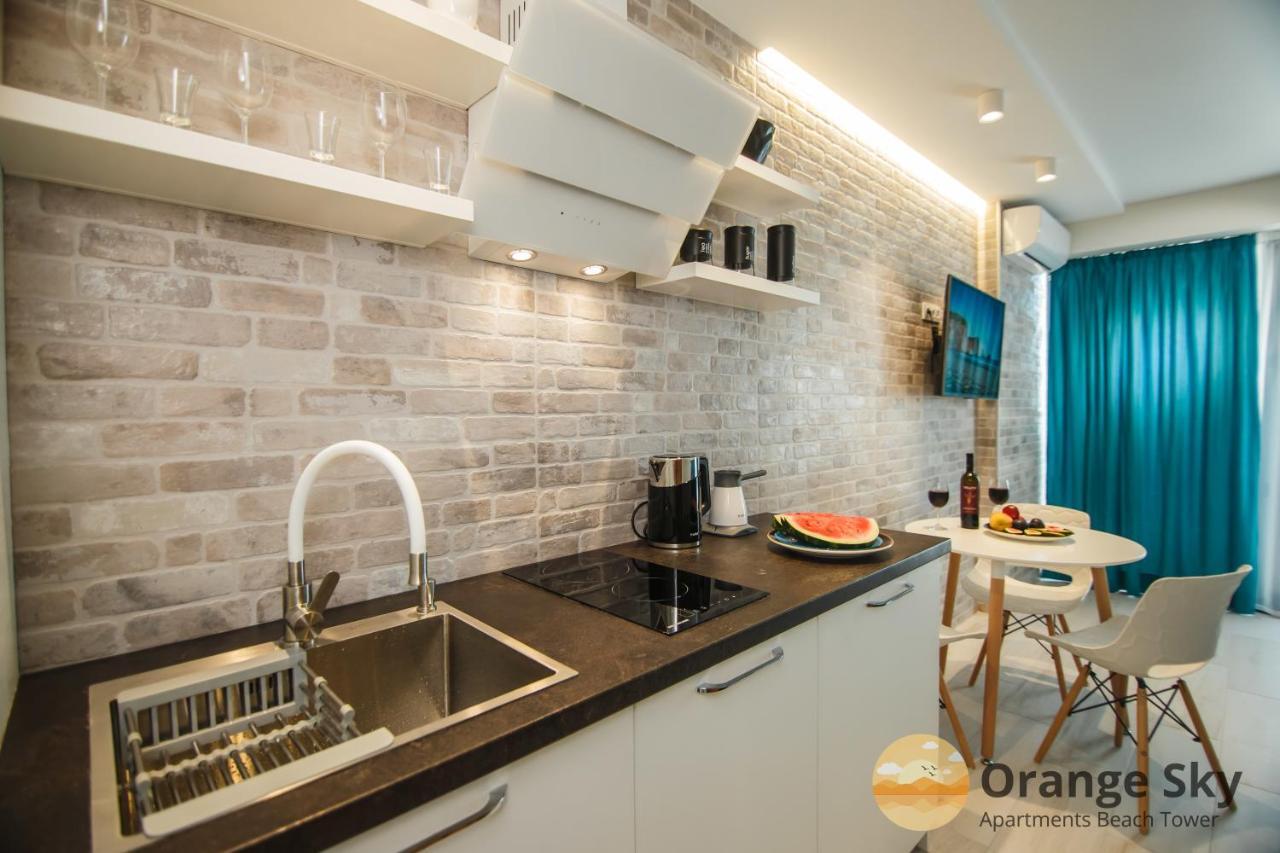 Orange Sky Apartments Beach Tower バトゥーミ エクステリア 写真