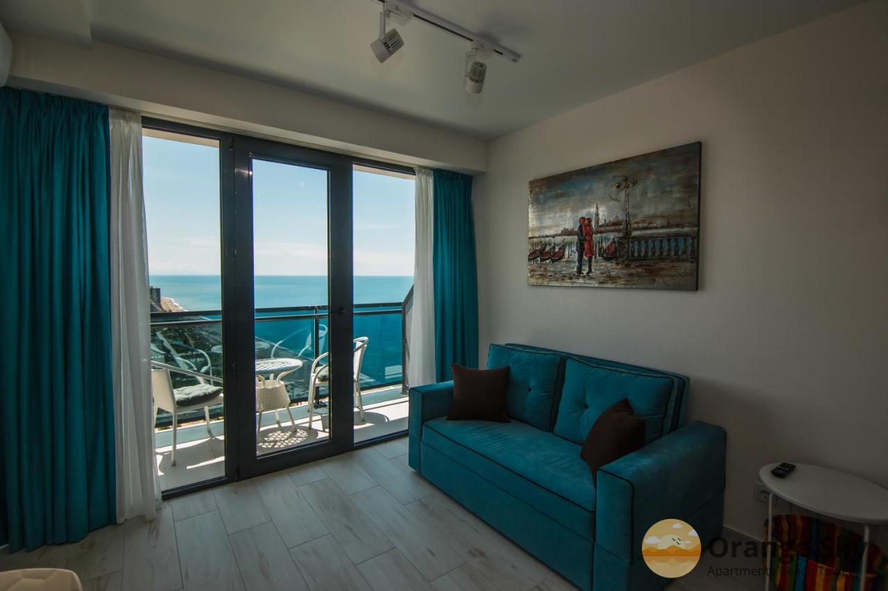 Orange Sky Apartments Beach Tower バトゥーミ エクステリア 写真