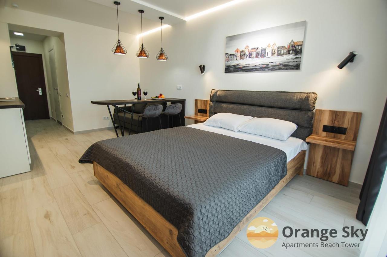Orange Sky Apartments Beach Tower バトゥーミ エクステリア 写真